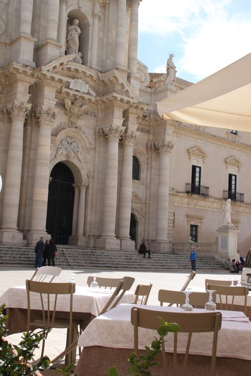 La Casa Di Ilde Al Duomo - Ortigia Holidays Сиракуза Екстериор снимка