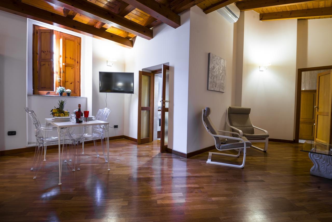 La Casa Di Ilde Al Duomo - Ortigia Holidays Сиракуза Екстериор снимка