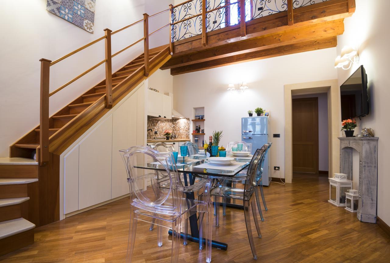 La Casa Di Ilde Al Duomo - Ortigia Holidays Сиракуза Екстериор снимка