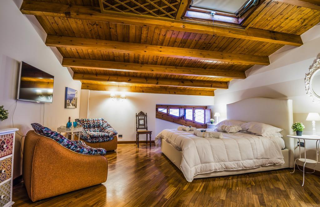 La Casa Di Ilde Al Duomo - Ortigia Holidays Сиракуза Екстериор снимка