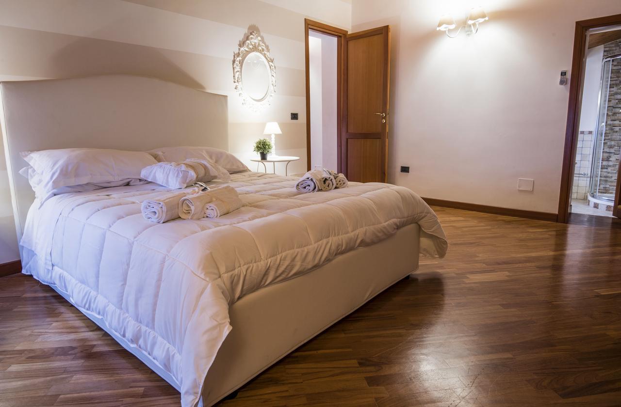 La Casa Di Ilde Al Duomo - Ortigia Holidays Сиракуза Екстериор снимка