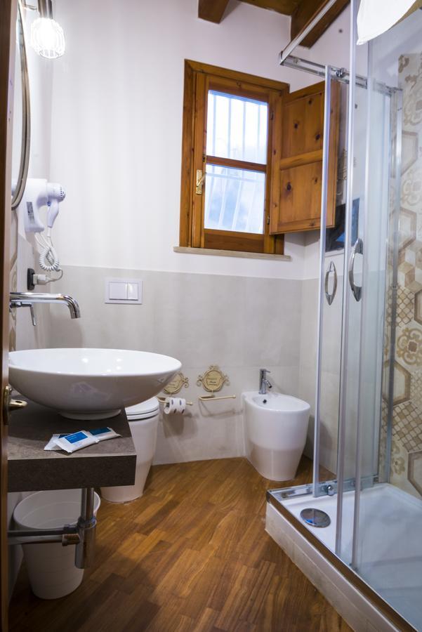 La Casa Di Ilde Al Duomo - Ortigia Holidays Сиракуза Екстериор снимка